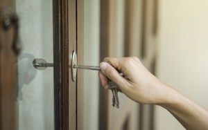 clé est restée insérée à l'intérieur